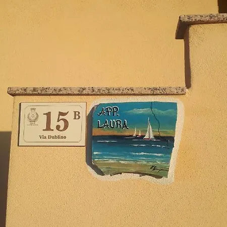 Laura 카스텔사르도